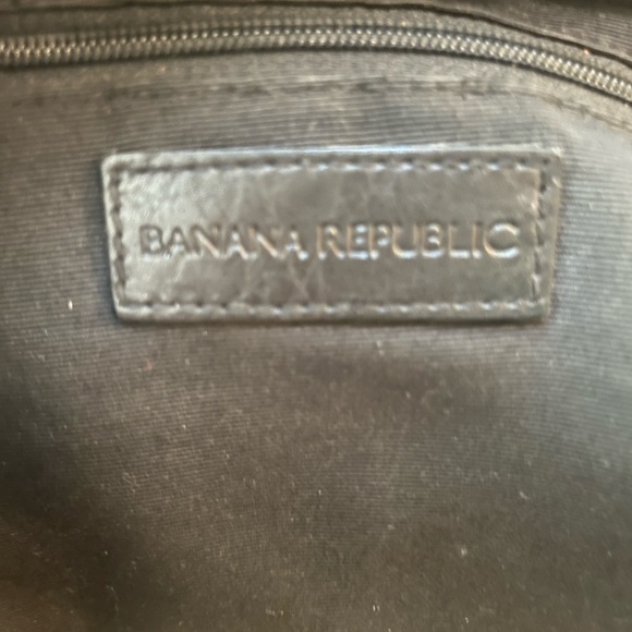Vintage Banana Republic Classic Black Leather Shoulder Bag - Picture 6 of 16